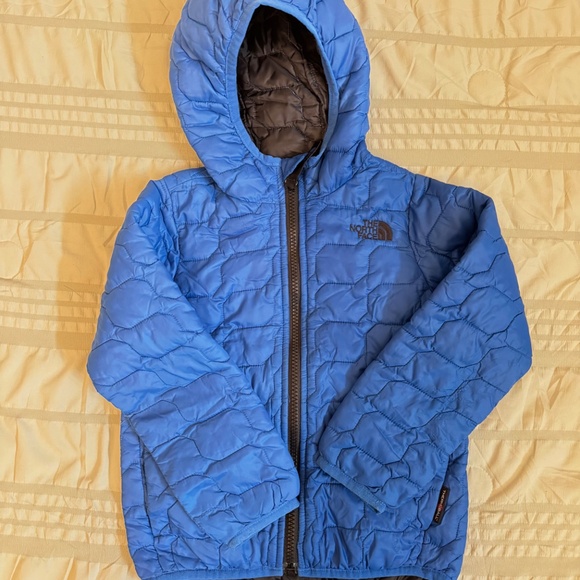 North Face Thermoball Boys Coat Size 4T - Picture 2 of 5